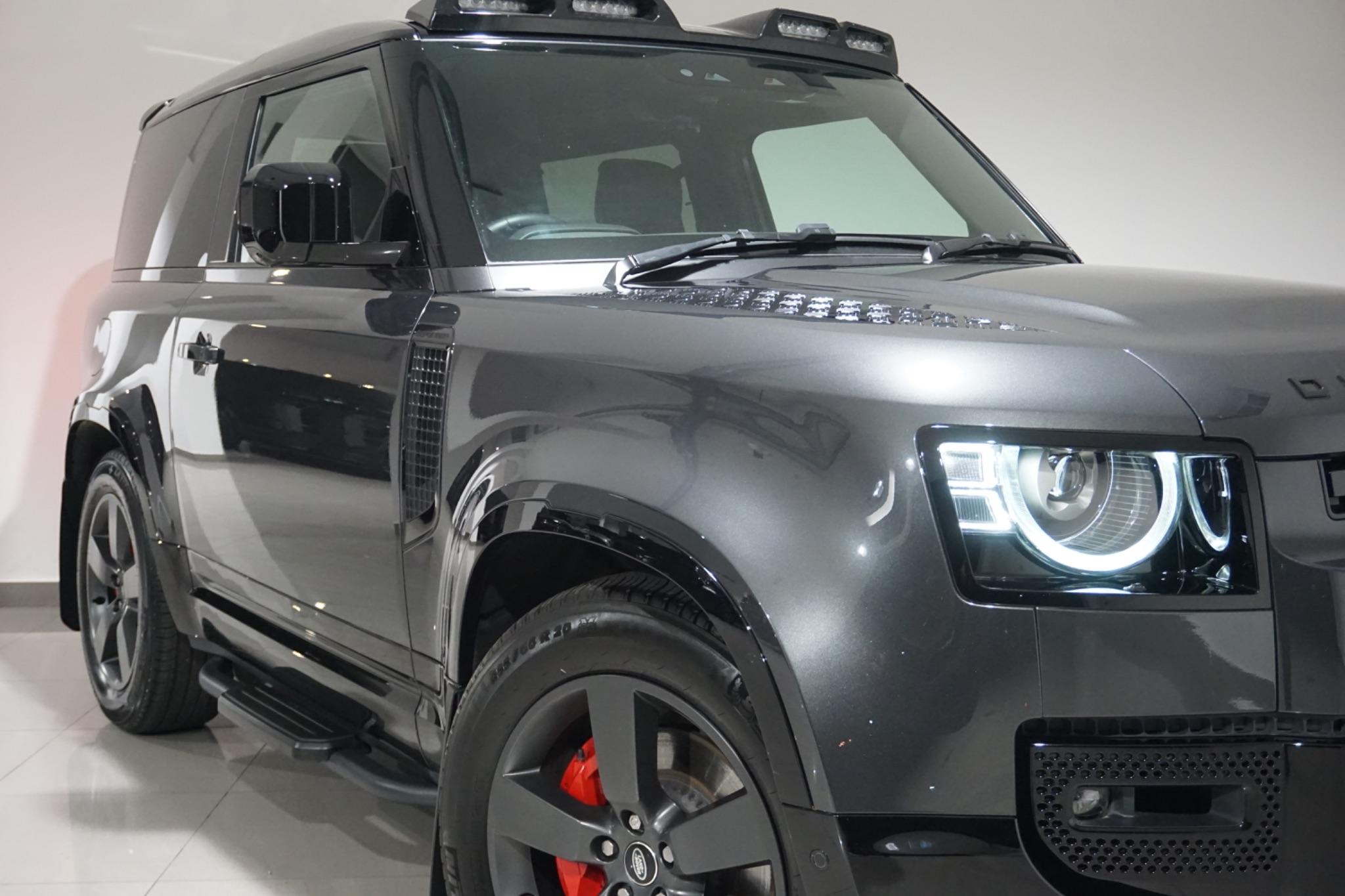 Land Rover Defender 90 3.0 D300 MHEV X-Dynamic HSE Hard Top SUV Auto 4WD SWB Euro 6 (s/s) 3dr
